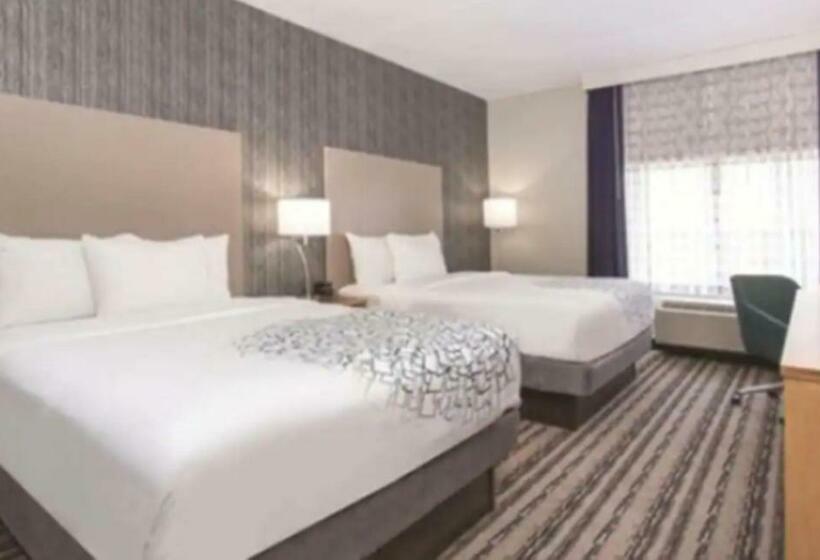 חדר סטנדרט, La Quinta By Wyndham Buffalo Amherst