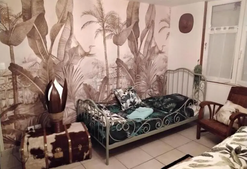 Comfort Kolmen Hengen Huone, O Tour Du Monde