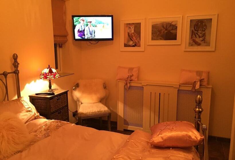 Camera Standard Vista Giardino, Retreat At The Knowe Auchincruive Estate