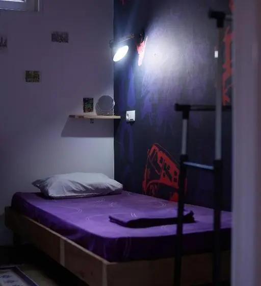 اتاق اکونومی یک تخته, Moosica Hostel