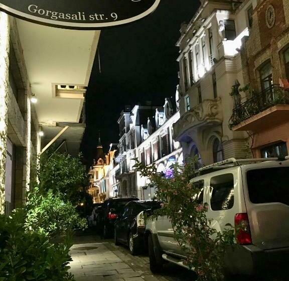 استودیوی استاندارد, Belvedere