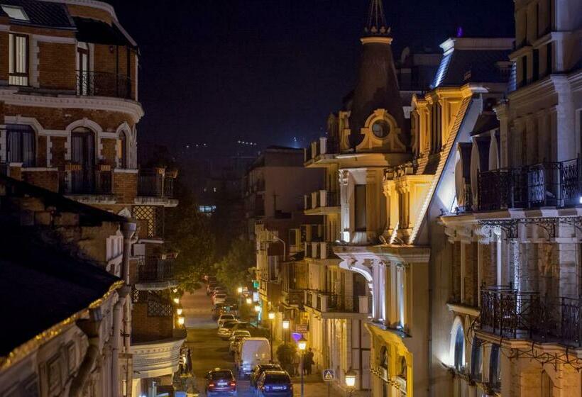 استودیوی استاندارد, Belvedere