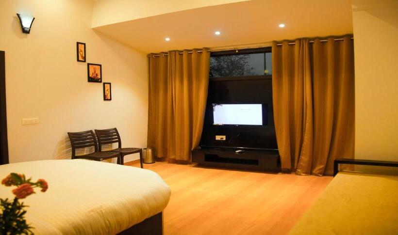 غرفة قياسية سرير كينج, La Bellevue