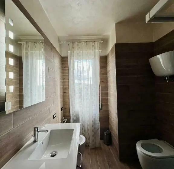 スタンダードルーム, B&b Del Lago