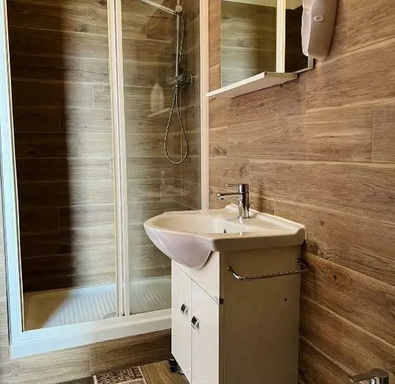 デラックスルーム, B&b Del Lago