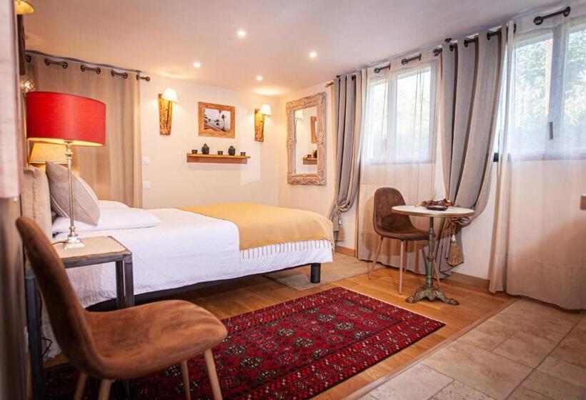 带花园景观的标准工作室, Villa Chaleemar