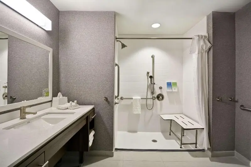 キングサイドベッドのスタンダードワンルーム, Home2 Suites By Hilton Queensbury Lake George