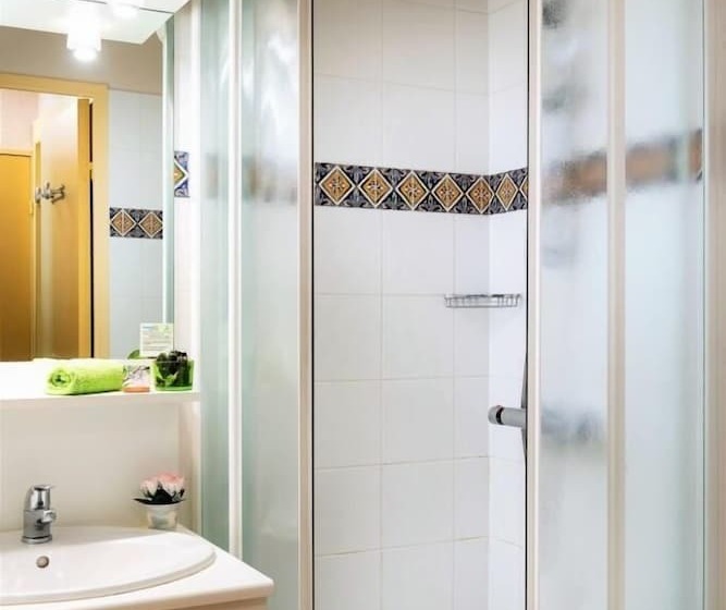 Номер Стандарт, Village Vacances Vaison La Romaine