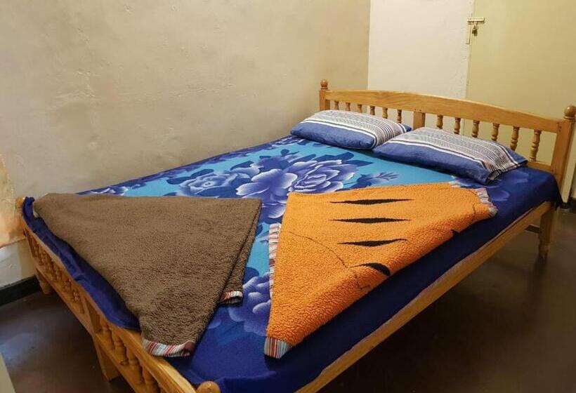 Quarto Economy, Chandrasobana