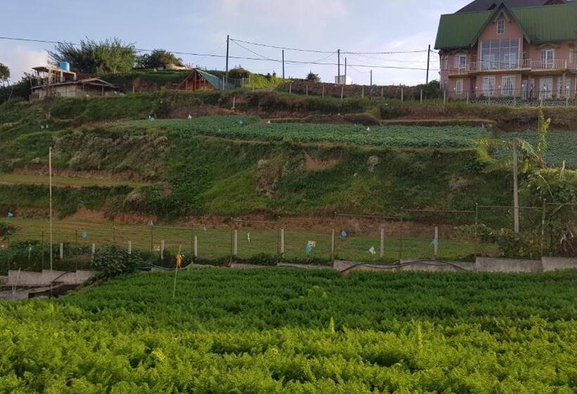 غرفة قياسية حمام مشترك, Chandrasobana