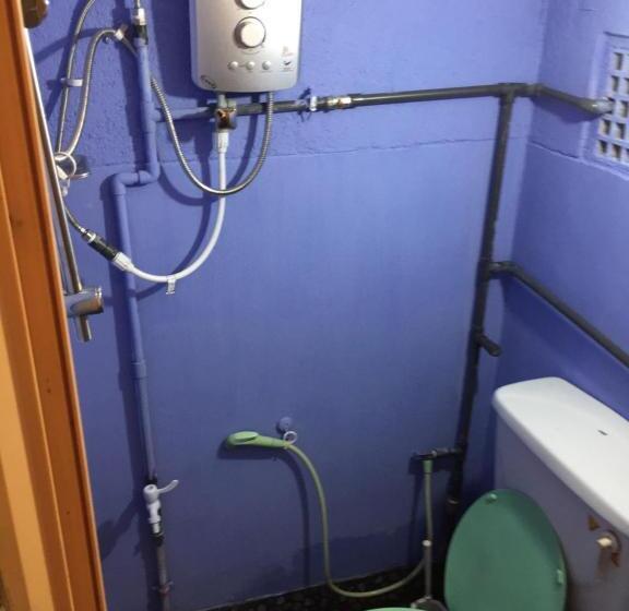 Quarto Estandar Banheiro Compartilhado, Chandrasobana