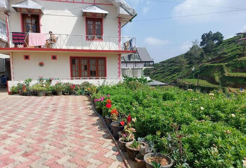 غرفة قياسية حمام مشترك, Chandrasobana