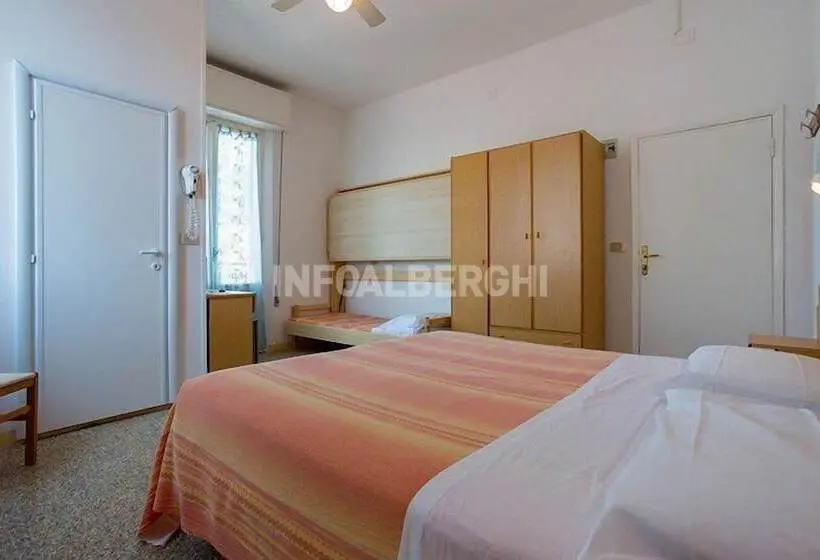 スタンダード４人部屋, Villa Pozzi
