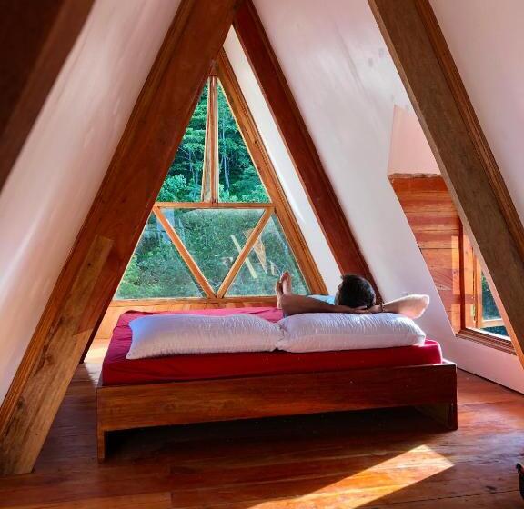 کلبه ییلاقی سوپریور یک خوابه, Camiguin Volcano Houses   A Frame House