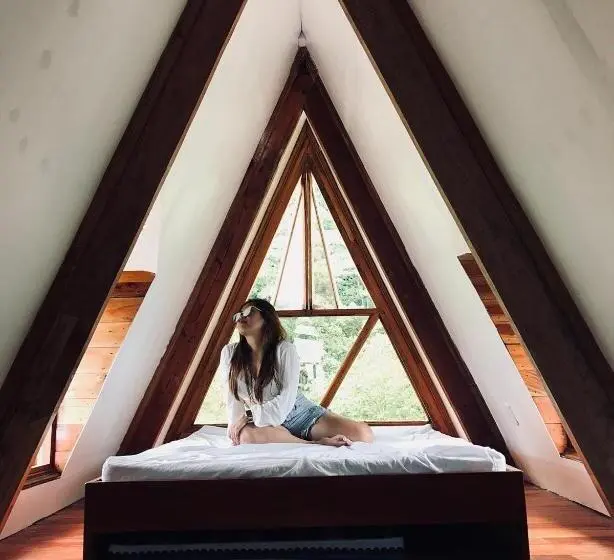 اتاق استاندارد با چشم‌انداز کوهستان, Camiguin Volcano Houses   A Frame House
