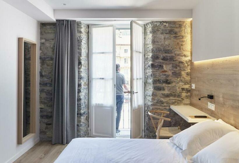 스탠다드 룸, Bide Bide Tolosa