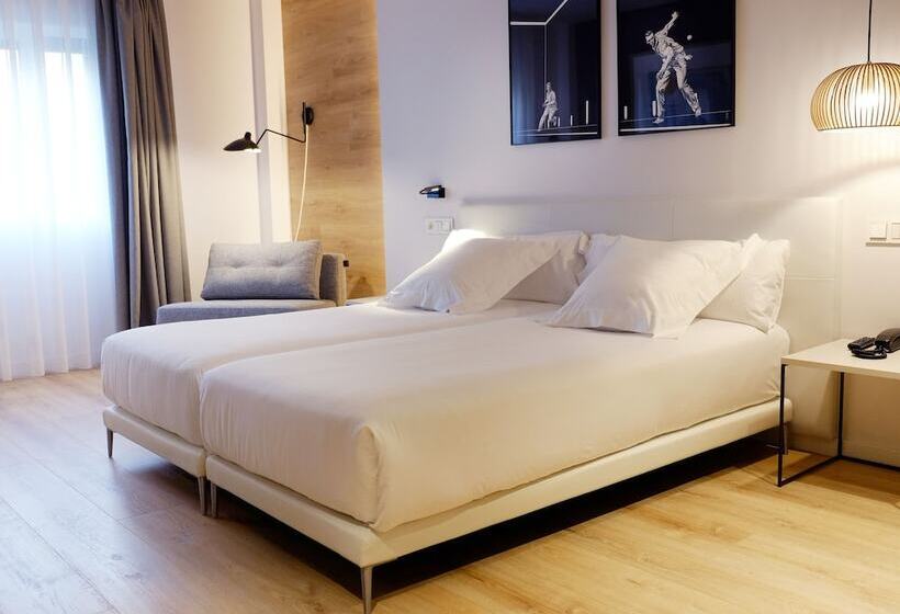 스탠다드 룸, Bide Bide Tolosa