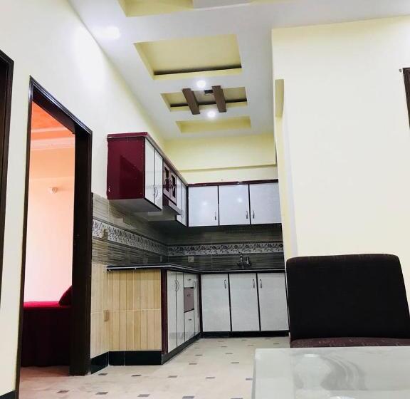 Deluxe-huone, Second Home
