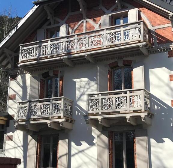 Апартаменты 3 Спальни, Appart Hotel Aiguille Verte & Spa