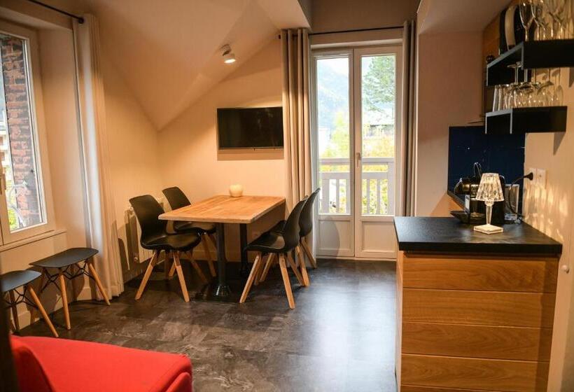 Апартаменты 3 Спальни, Appart Hotel Aiguille Verte & Spa