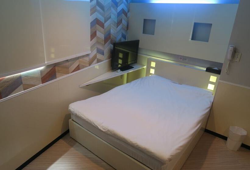 スタンダードルーム, Century