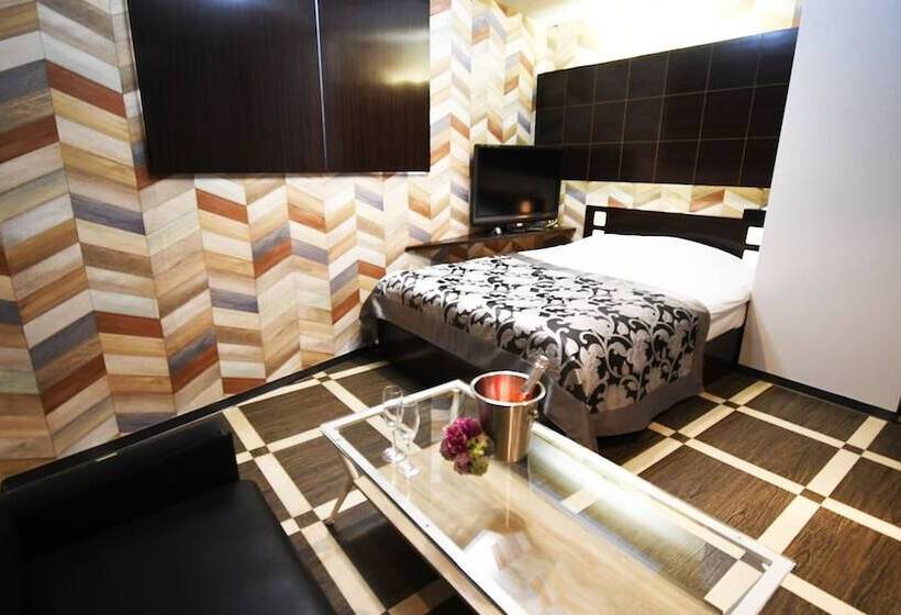 スタンダードルーム, Century