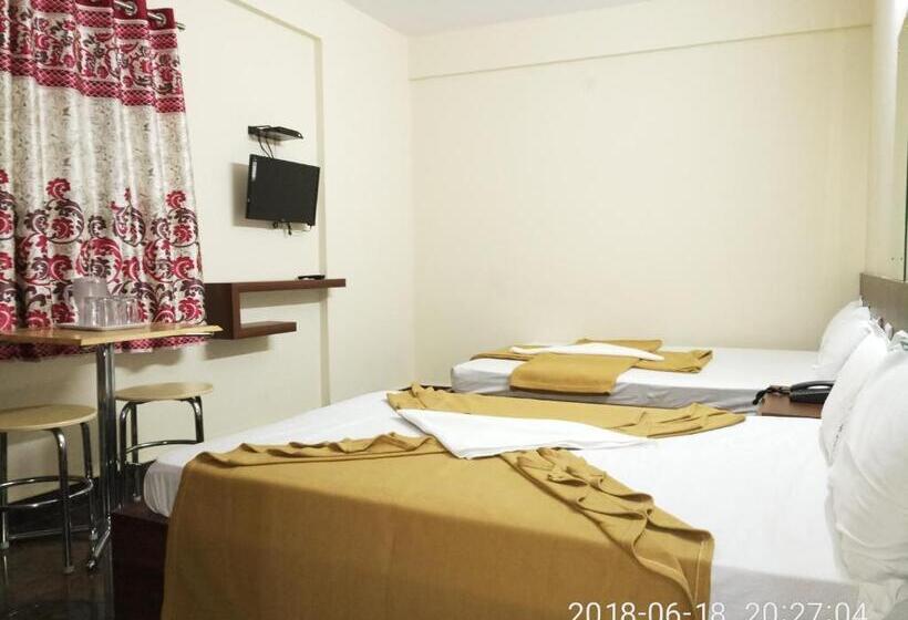 Pokój Czteroosobowy Deluxe, Sapphire Stay