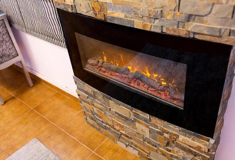 جناح مزود بجاكوزى, Hospedería Casa Martell