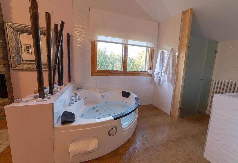 جناح مزود بجاكوزى, Hospedería Casa Martell