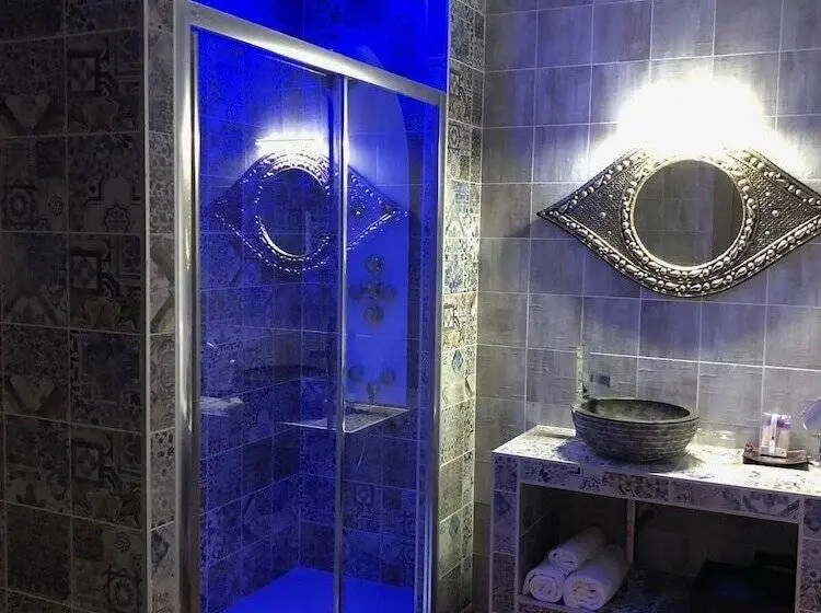 デラックスルーム, Hospedería Casa Martell