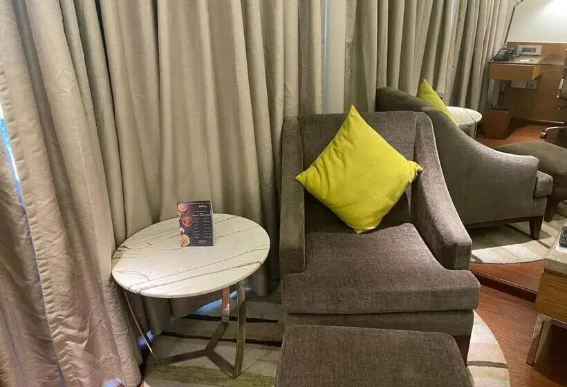 Chambre Deluxe, Radisson Gwalior