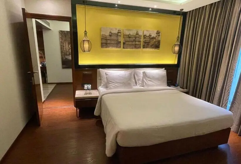 Suite, Radisson Gwalior