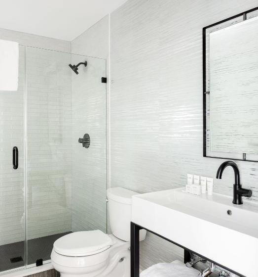 جناح غرفتين نوم, The Richard, The Edgartown Collection