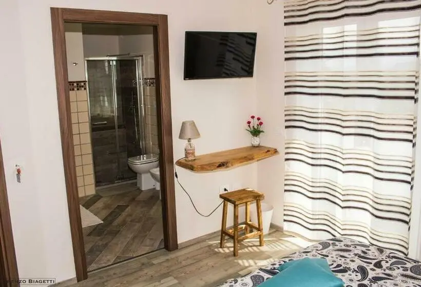 اتاق لوکس با تخت بزرگ, B&b Geolja