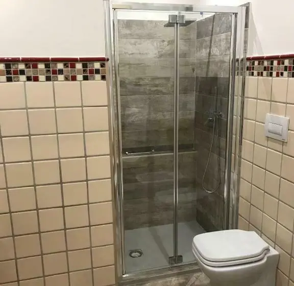 اتاق لوکس با تخت بزرگ, B&b Geolja