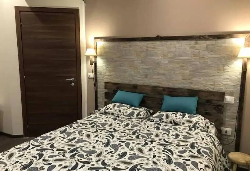Classic Room with Views, B&b Geolja