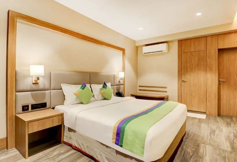 デラックスルーム, Treebo Radhe Palace, Lake Town