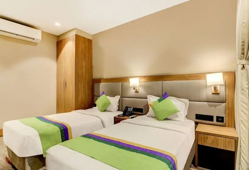 デラックスルーム, Treebo Radhe Palace, Lake Town
