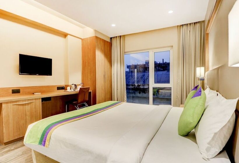Номер Deluxe, Treebo Radhe Palace
