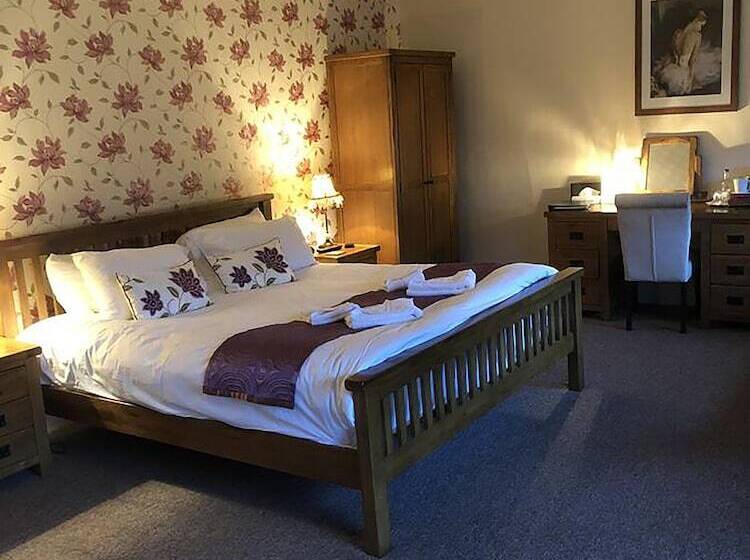 Номер Стандарт, The Oakeley Arms