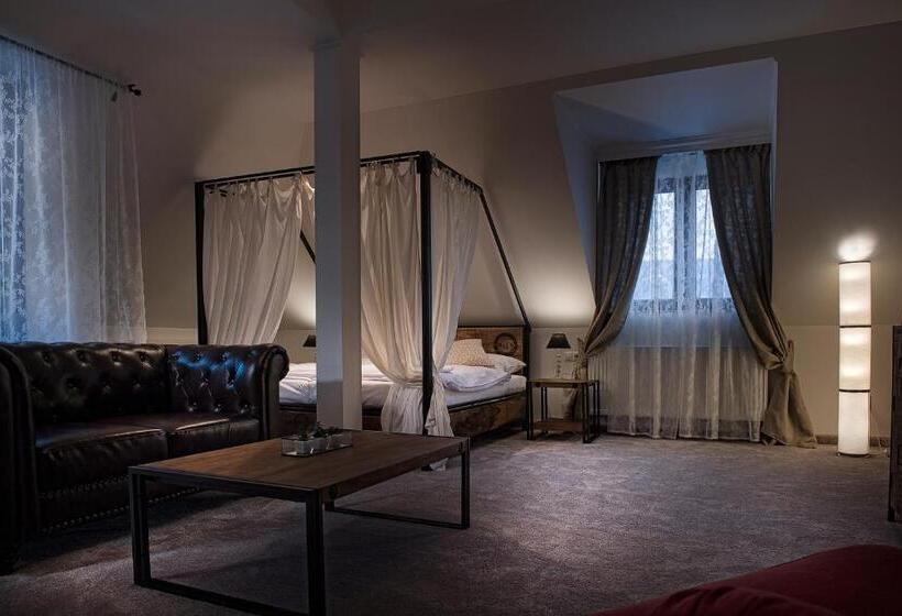 غرفة ديلوكس مزودة بشرفة, Penzión Adrián