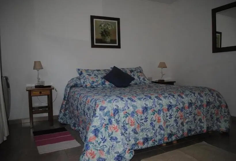 بانگلوی استاندارد, Hosteria La Casa De Ketty
