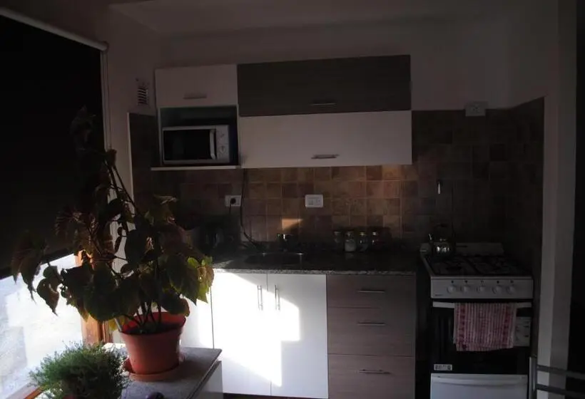 بانگلوی سوپریور, Hosteria La Casa De Ketty