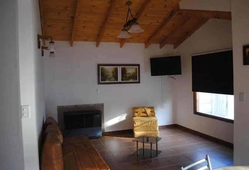بانگلوی سوپریور, Hosteria La Casa De Ketty
