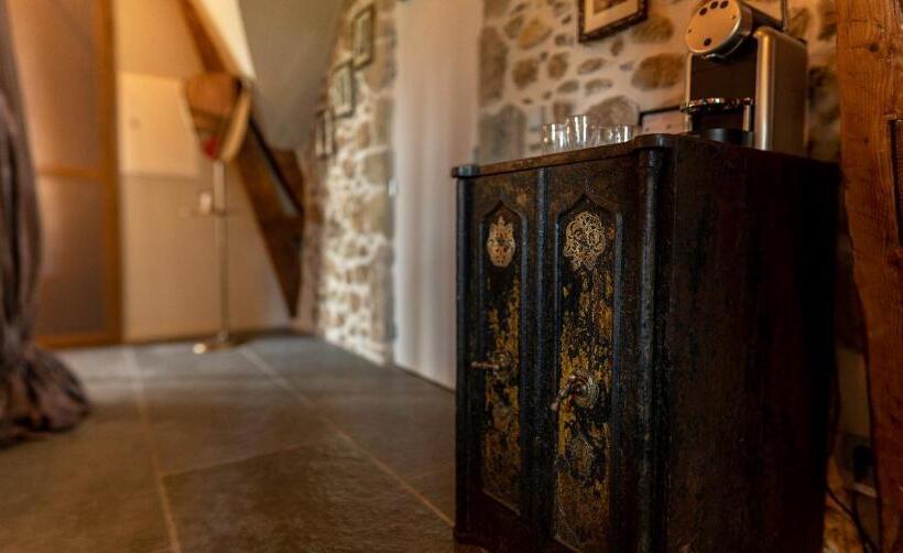 스위트 킹사이즈 침대, Domaine Tarbouriech, Demeure & Spa