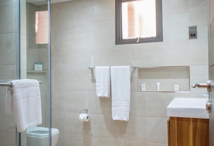 شقة ديلوكس 3 غرف نوم, Longonot Place Serviced Apartment Nairobi, City Centre Cbd