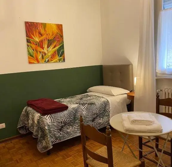 اتاق استاندارد با سرویس بهداشتی مشترک, Affittacamere Room Ospedale Maggiore