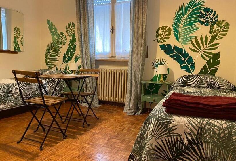 اتاق استاندارد با سرویس بهداشتی مشترک, Affittacamere Room Ospedale Maggiore