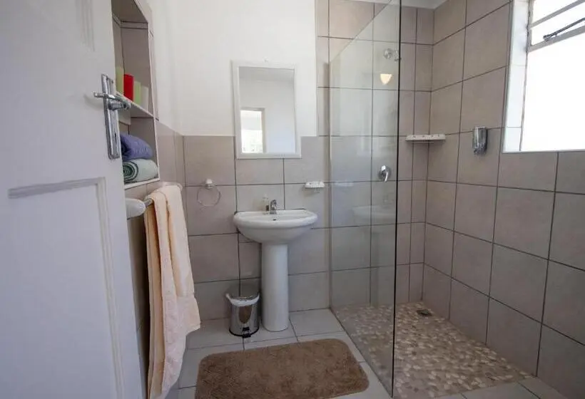 Perhehuone, Green Olive Guesthouse