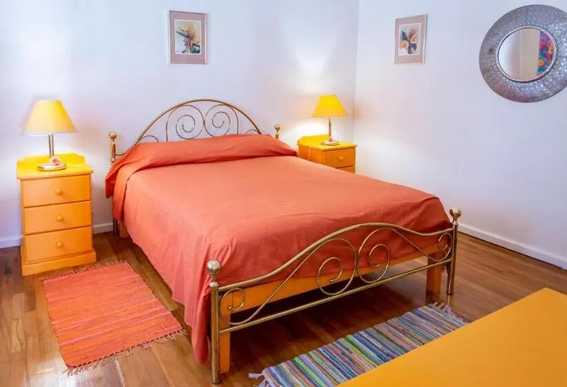 Perhehuone, Green Olive Guesthouse